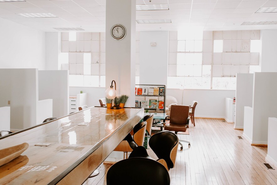 More Photos Of 100 S Mulberry St, Dickson Coworking Space