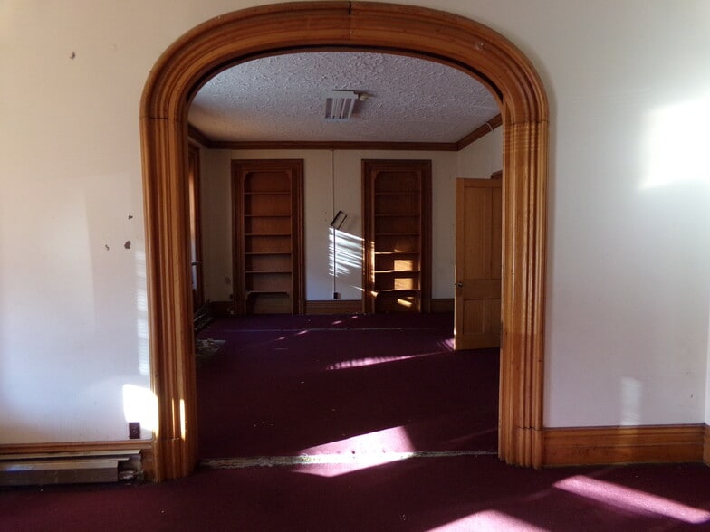 More Photos Of 721 Lincoln Way E, Massillon Office Residential For Sale