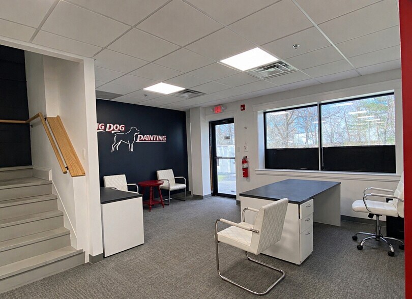 More Photos Of 1 Presidential Way, Woburn Light Distribution For Lease
