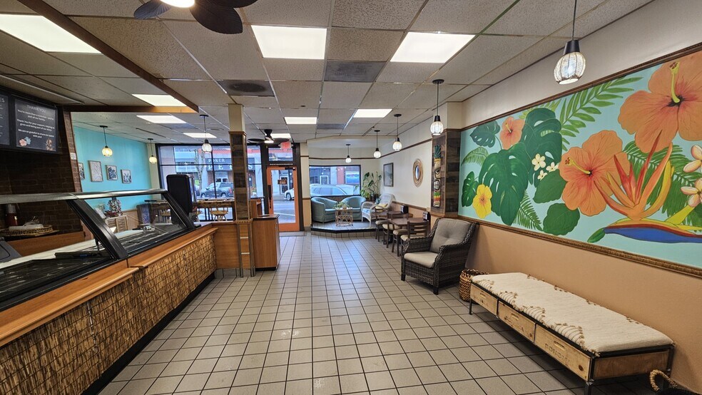 More Photos Of 165 N 1st St, Kalama Storefront For Lease