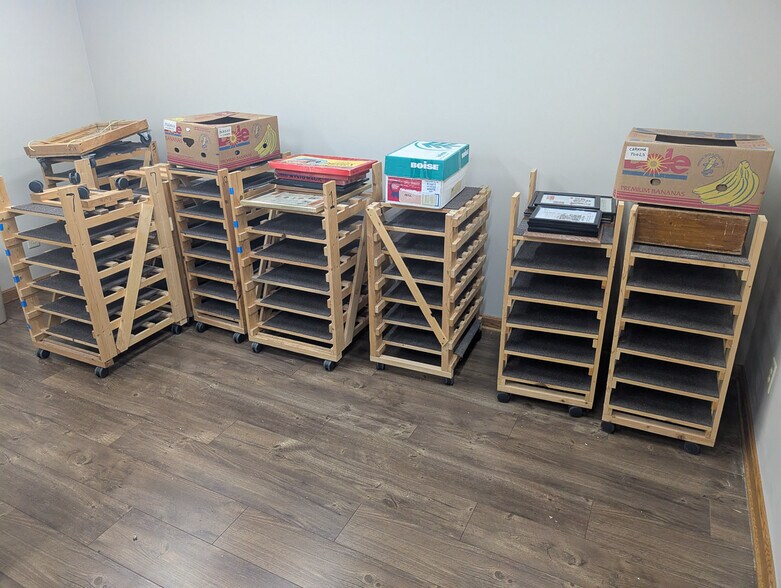 More Photos Of 1045 Eagon St, Barberton Manufacturing For Sale