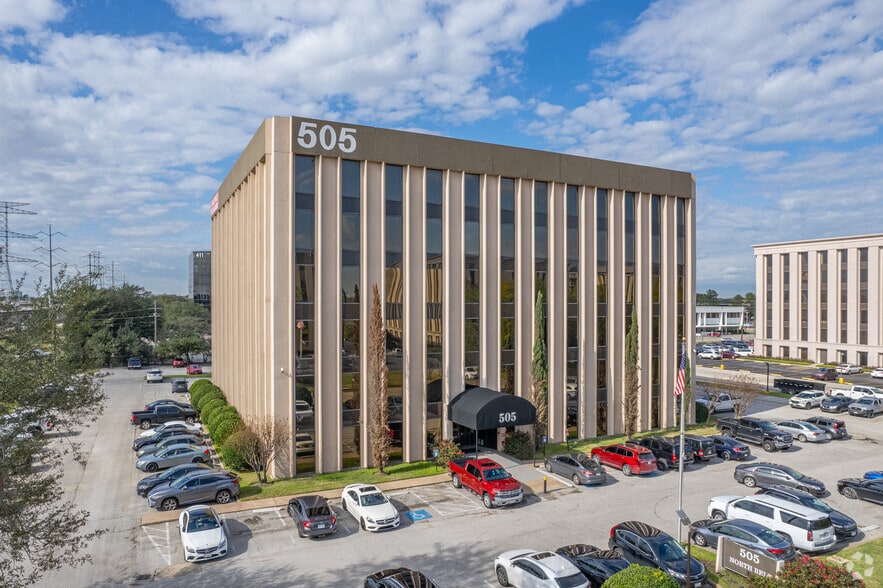 Primary Photo Of 505 N Sam Houston Pky E, Houston Unknown For Lease