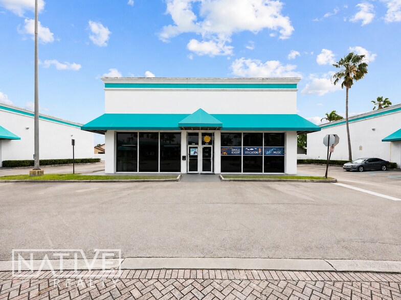 Primary Photo Of , Deerfield Beach General Retail For Sale