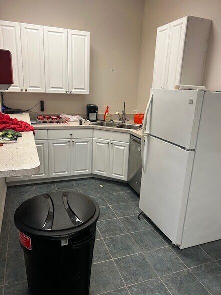 More Photos Of 17041 Alico Commerce Ct, Fort Myers Light Manufacturing For Sale