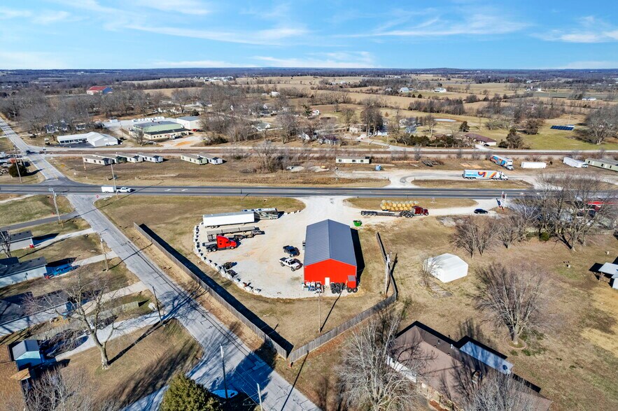 More Photos Of 317 US-60, Billings Truck Terminal For Sale