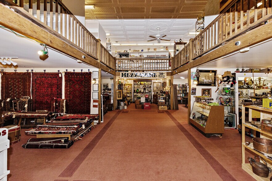 More Photos Of 109 Main St, Putnam General Retail For Sale