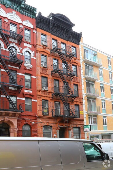 Primary Photo Of 26 Henry St, New York Apartments For Lease