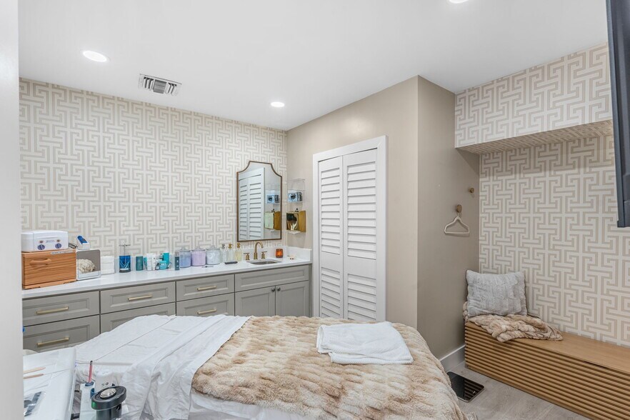 More Photos Of 9300 N A1A, Vero Beach Freestanding For Sale