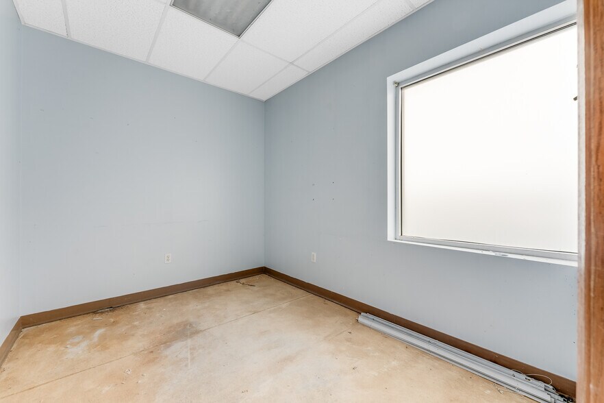 More Photos Of 1023 Pittsburgh Rd, Uniontown Freestanding For Lease