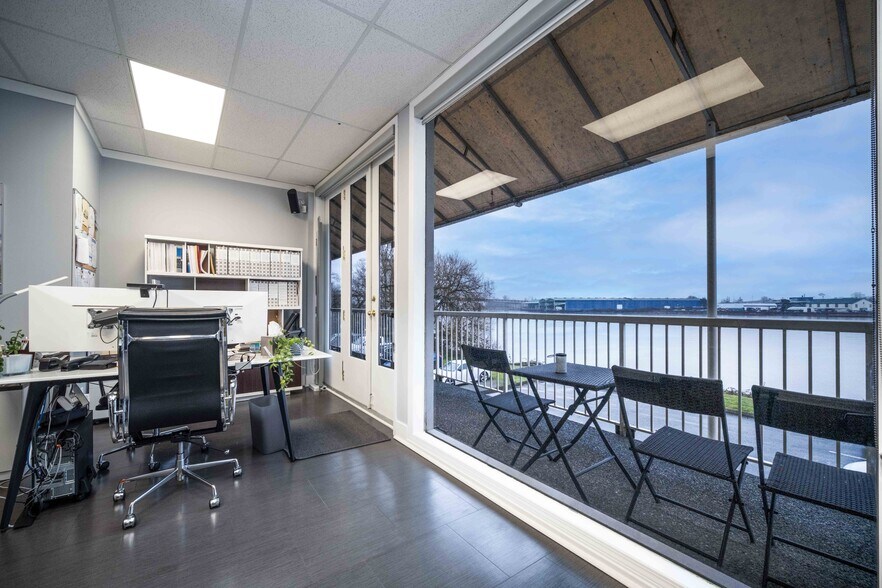 More Photos Of 9267-9295 Shaughnessy St, Vancouver Warehouse For Sale