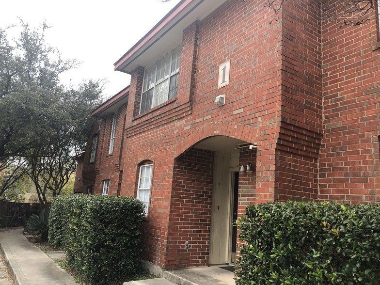 More Photos Of 1020 Jackson Keller Rd, San Antonio Apartments For Sale