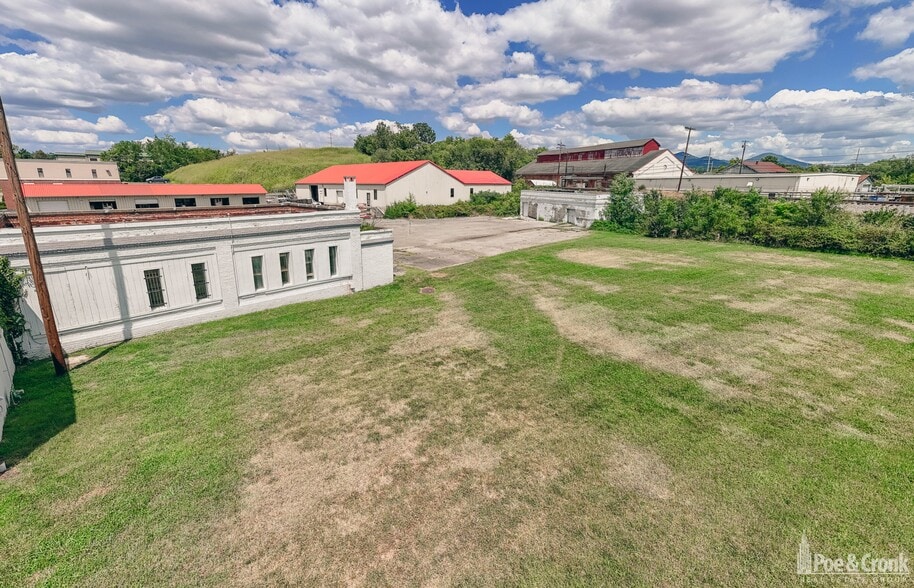 More Photos Of 907 Kimball Ave NE, Roanoke Industrial For Sale
