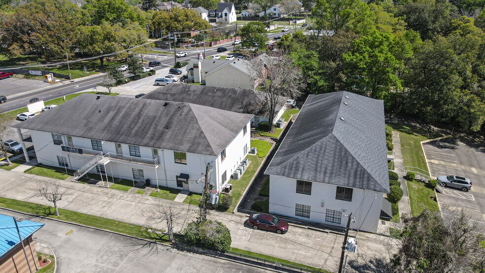 More Photos Of 7384-7388 Highland Dr, Baton Rouge Office For Sale