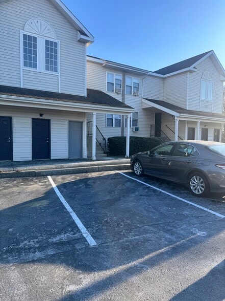 More Photos Of Capital Woods, Albany Apartments For Sale
