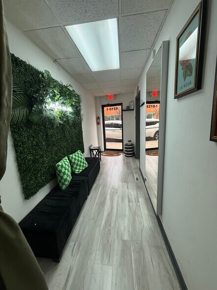 More Photos Of 6210 S Archer Rd, Summit Argo General Retail For Sale