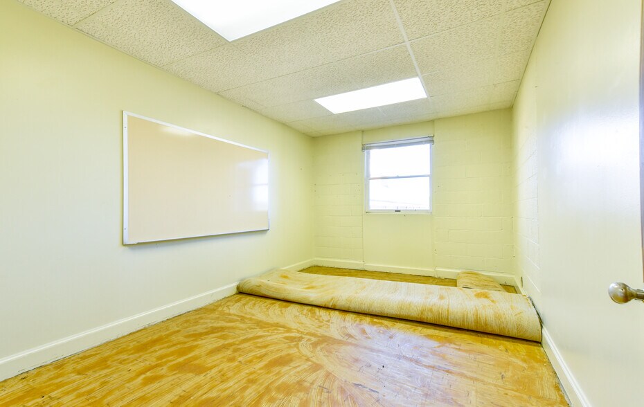 More Photos Of 3901 Raeford Rd, Fayetteville Religious Facility For Lease