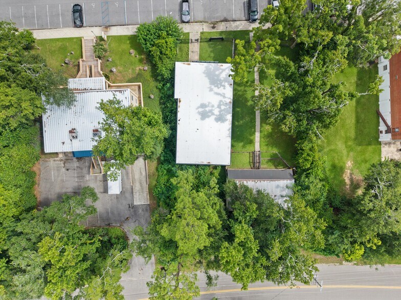 More Photos Of 1355 E Lafayette St, Tallahassee Veterinarian Kennel For Sale
