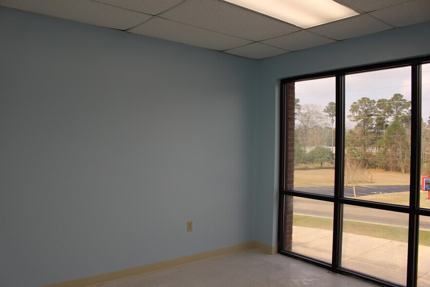 More Photos Of 5000 W 4th St, Hattiesburg Medical For Lease