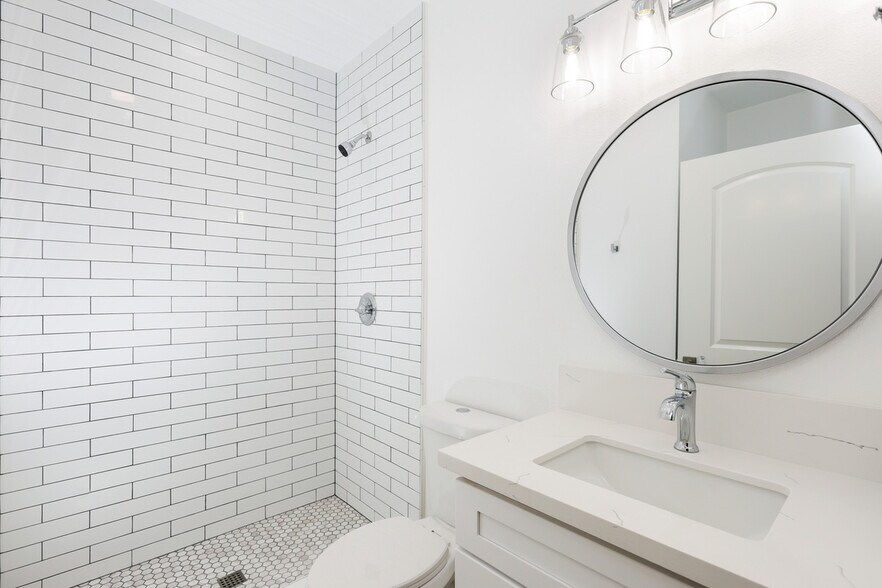 More Photos Of 1200 W Sycamore Ave, Orange Apartments For Sale