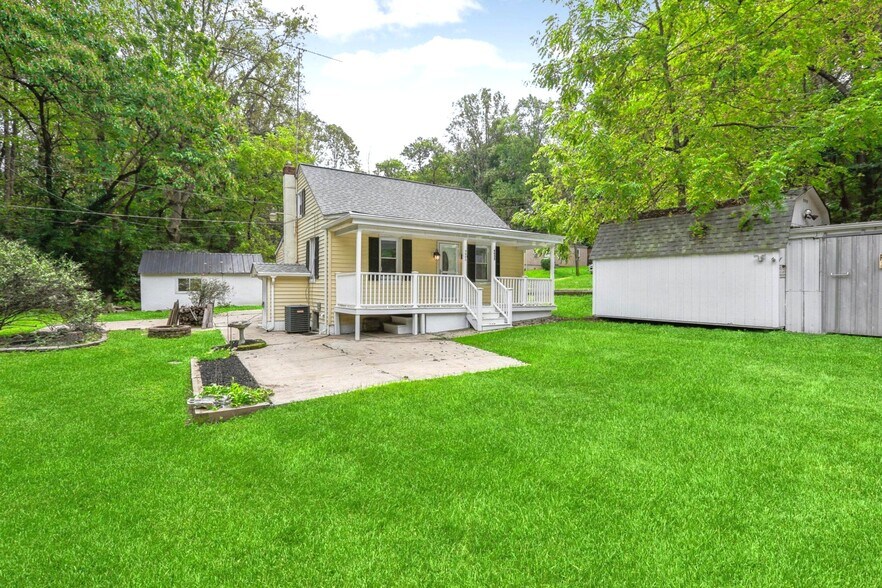 More Photos Of 9955 Belair Rd, Kingsville Flex For Lease