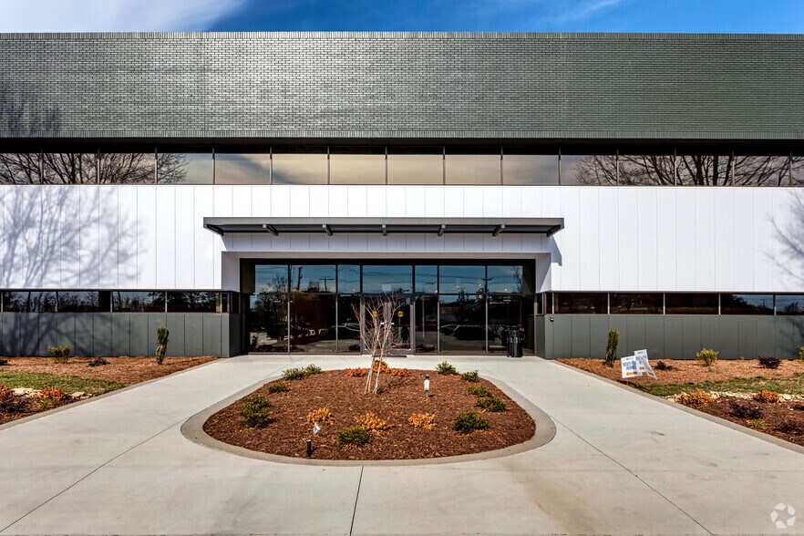 More Photos Of 1001 Keys Dr, Greenville Medical For Lease