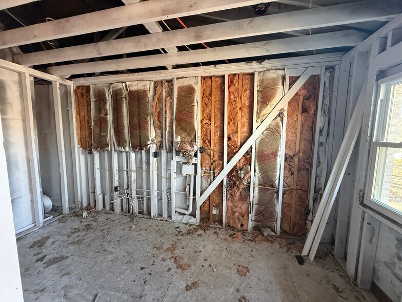 More Photos Of 2427 Carmine St, Charlotte Multifamily For Sale