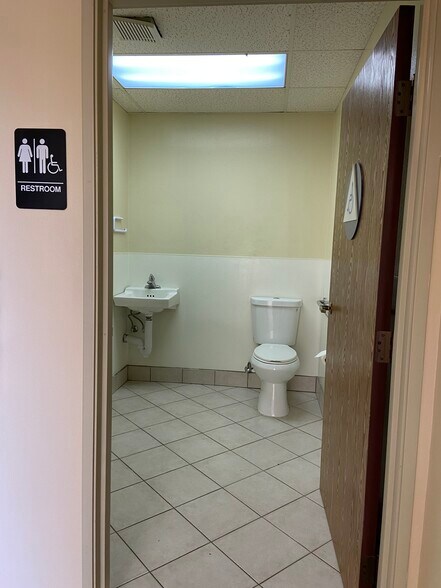 More Photos Of 100 Professional Center Dr, Novato Unknown For Lease