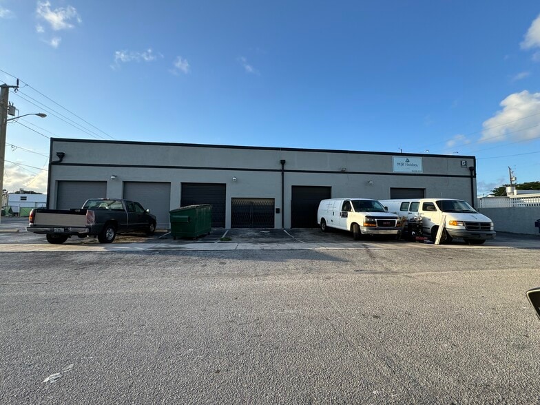 More Photos Of 18-24 NW 2nd St, Hallandale Beach Warehouse For Sale