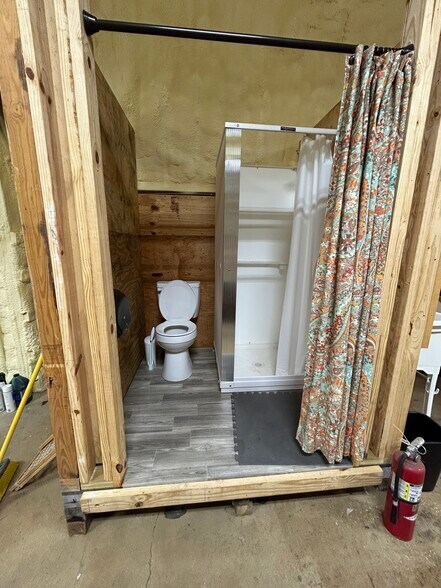 More Photos Of 6599 State Road 21, Keystone Heights Manufacturing For Sale