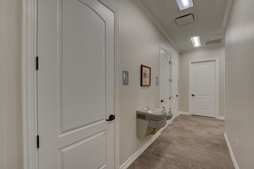 More Photos Of 13625 Ronald Reagan Blvd, Cedar Park Medical For Lease