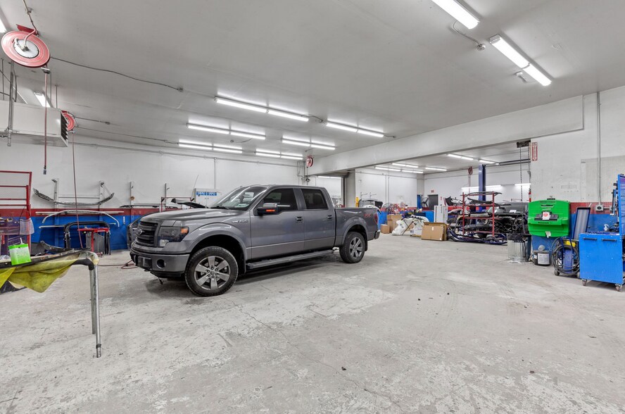 More Photos Of 2414 N 4th St, Coeur d'Alene Auto Repair For Sale