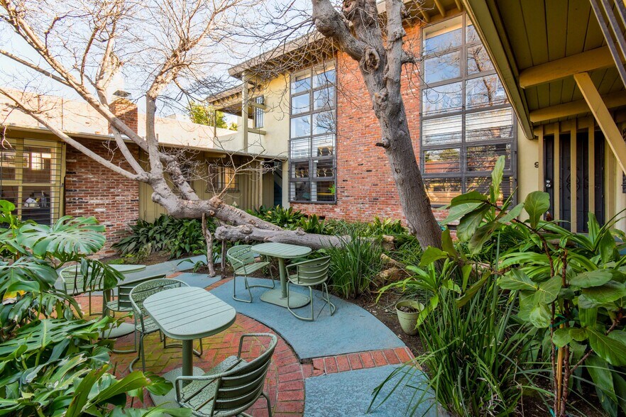 More Photos Of 2330 W 3rd St, Los Angeles Office For Sale