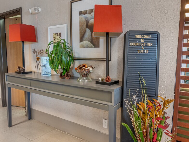 More Photos Of 664 Chase Blvd, Sidney Hotel For Sale