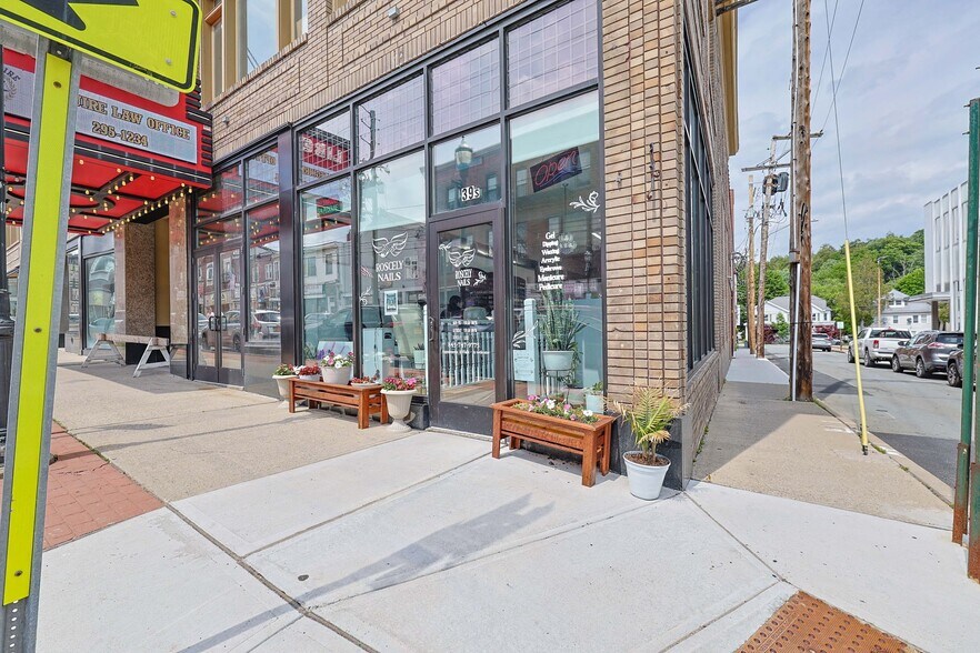 More Photos Of 31 S Main St, Liberty Sports And Entertainment For Sale