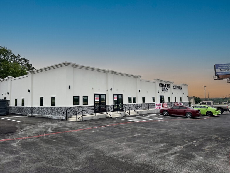 Primary Photo Of 342 Northwest Pky, Azle General Retail For Lease