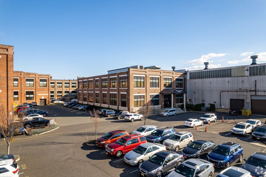 More Photos Of 171 Jersey St, Trenton Office For Lease