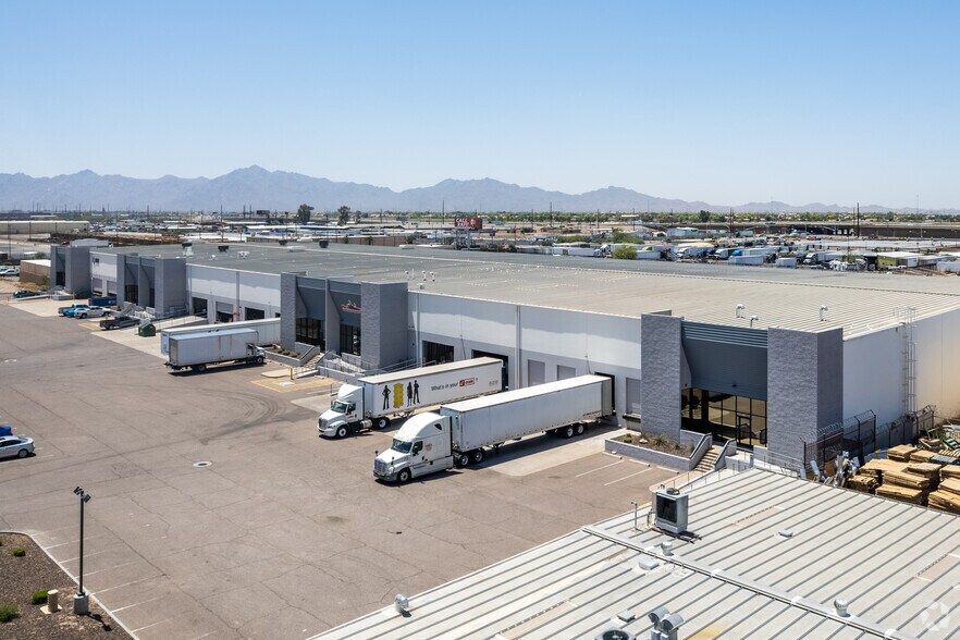 More Photos Of 1002 S 56th Ave, Phoenix Distribution For Lease