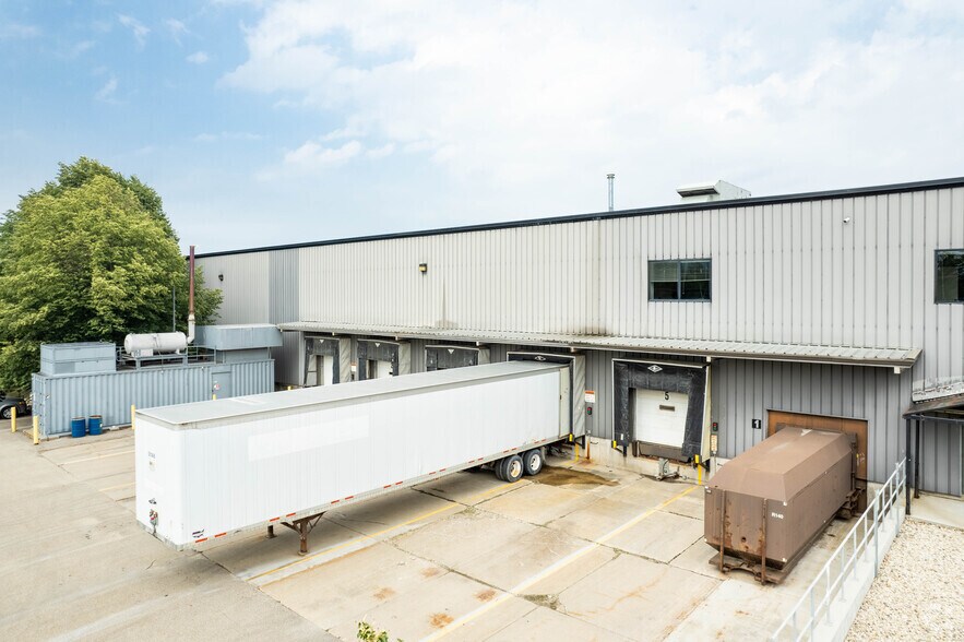 More Photos Of 8400 Fairway Pl, Middleton Light Manufacturing For Lease
