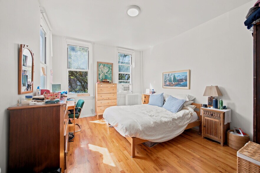 More Photos Of 332 Manhattan Ave, Brooklyn Apartments For Sale