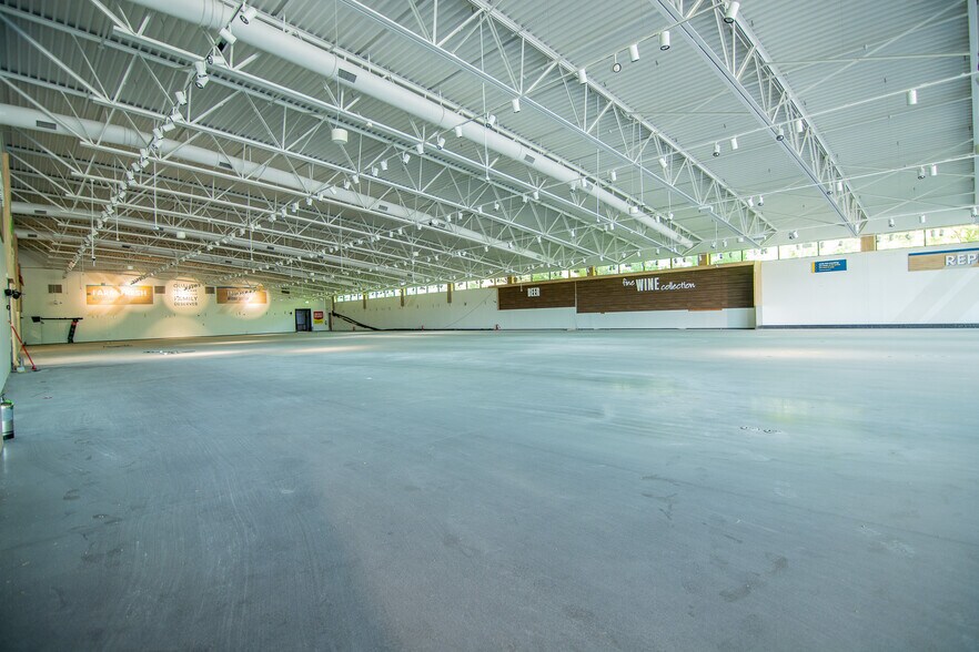 More Photos Of 553 W US 70 Hwy, Havelock Freestanding For Lease