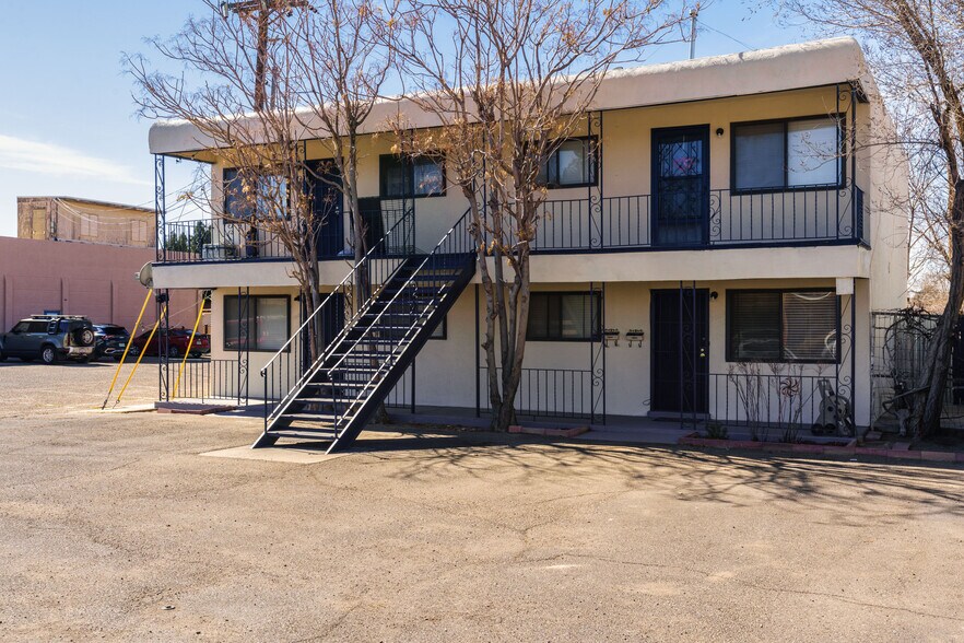 More Photos Of 1005 Carlisle Blvd SE, Albuquerque Apartments For Sale