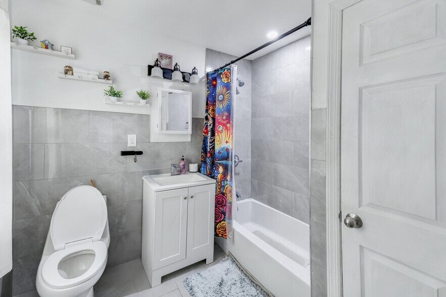 More Photos Of 6813 Park Ave, Guttenberg Storefront Retail Residential For Sale