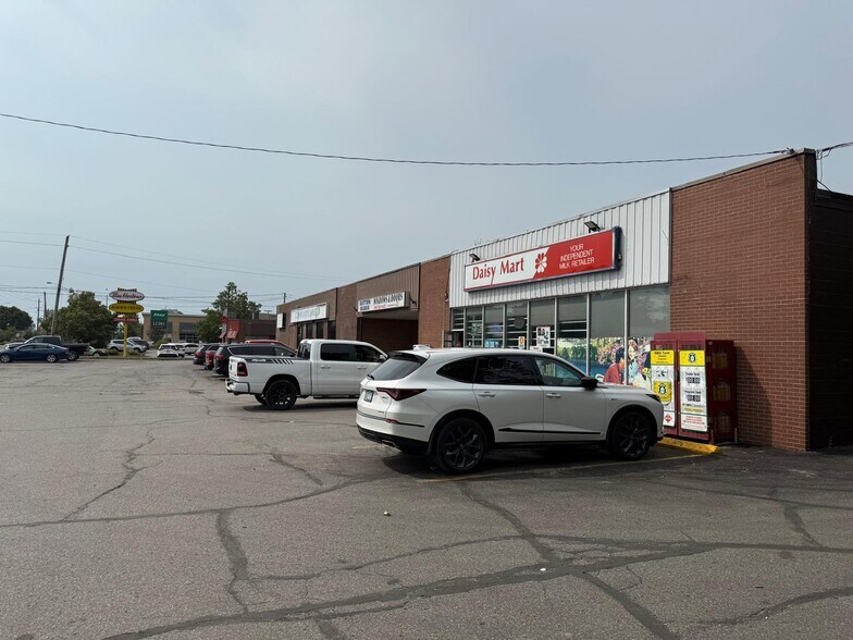 More Photos Of 20962 Dalton Rd, Georgina Storefront For Sale