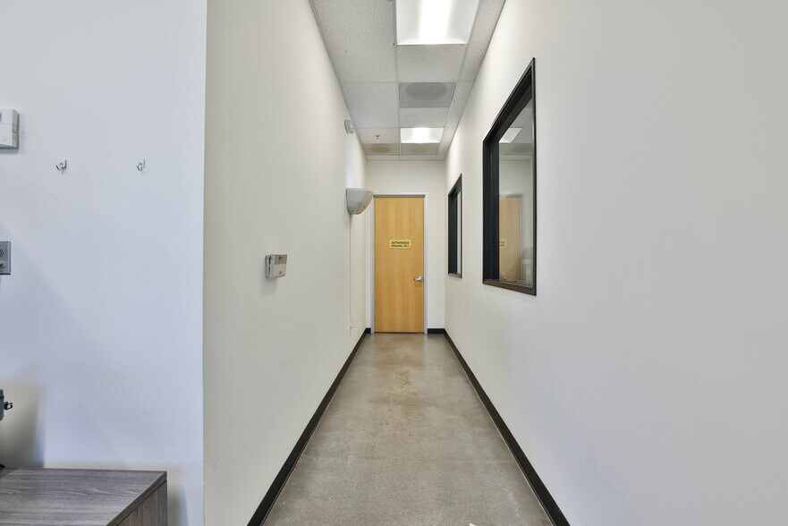 More Photos Of 2526 Qume Dr, San Jose Light Distribution For Sale