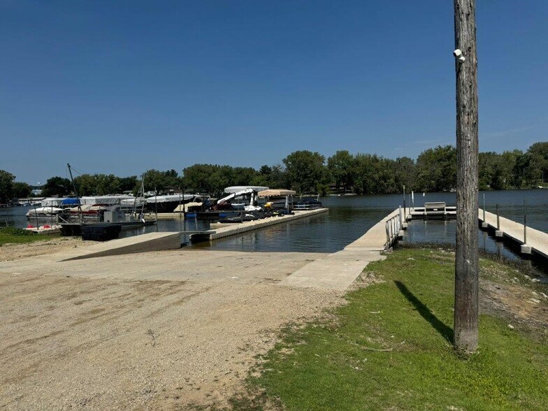 More Photos Of 807 E Harbor Rd, Milton Marina For Sale