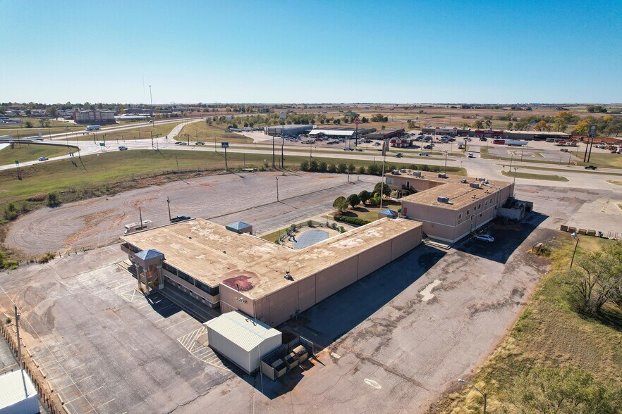More Photos Of 2500 S Main St, Elk City Hotel For Sale