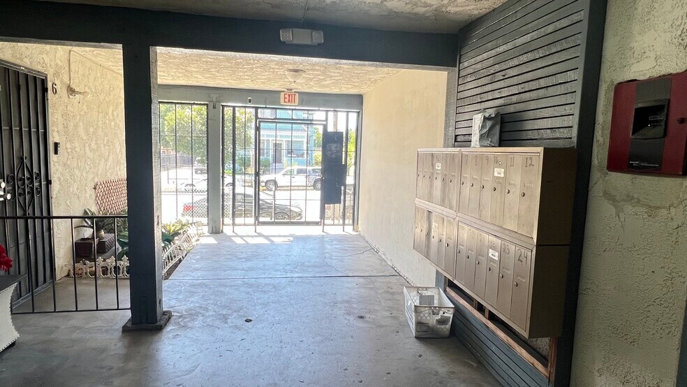 More Photos Of 2614 Griffin Ave, Los Angeles Apartments For Sale