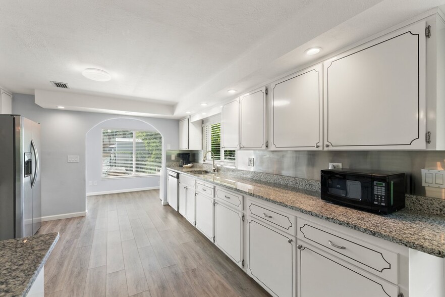 More Photos Of 1708 S Atlantic Ave, New Smyrna Beach Hotel For Sale