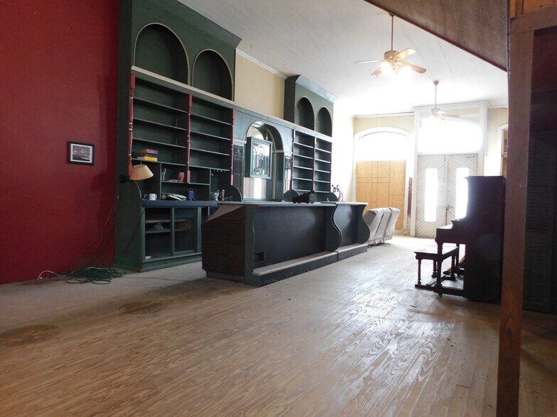 More Photos Of 101 E Main St, Silver Lake Industrial For Sale