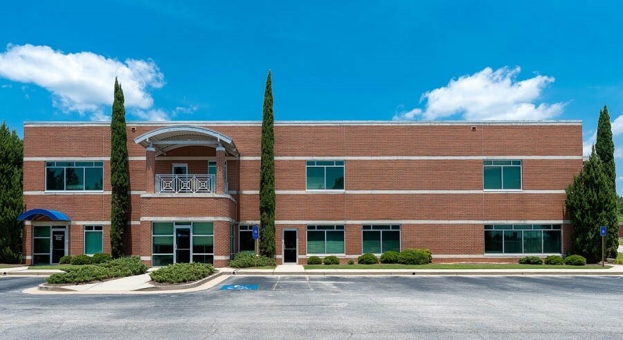 More Photos Of 915-921 Eagles Landing Pky, Stockbridge Medical For Lease
